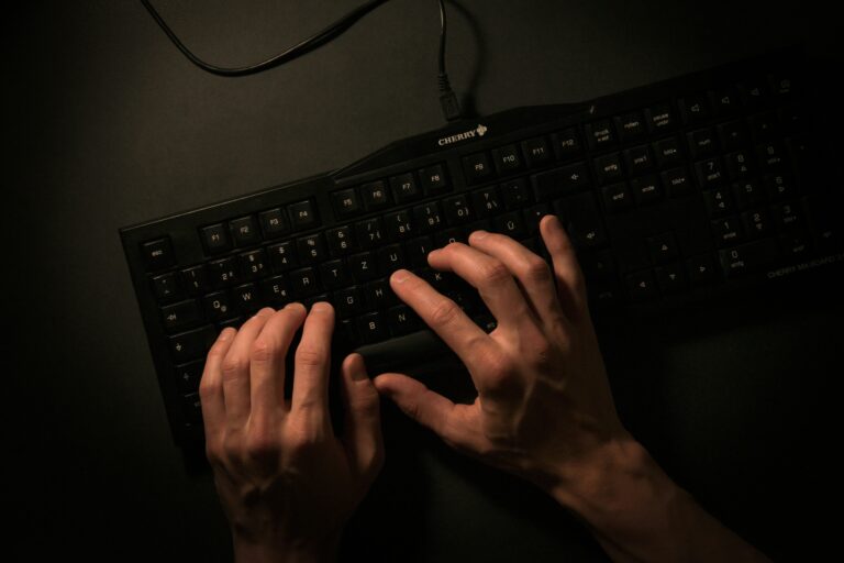 stefan-heinemann-G5wOg4X8Ovs-unsplash (1)